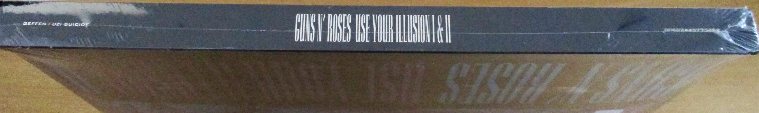 GUNS N' ROSES Use Your Illusion I & II 4xLP # 4454 - Image 6